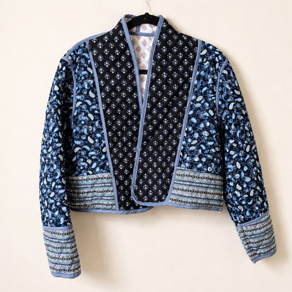 Reversible Quilted Jacket Pink, Cream, and Navy size M - Picture 3 of 5